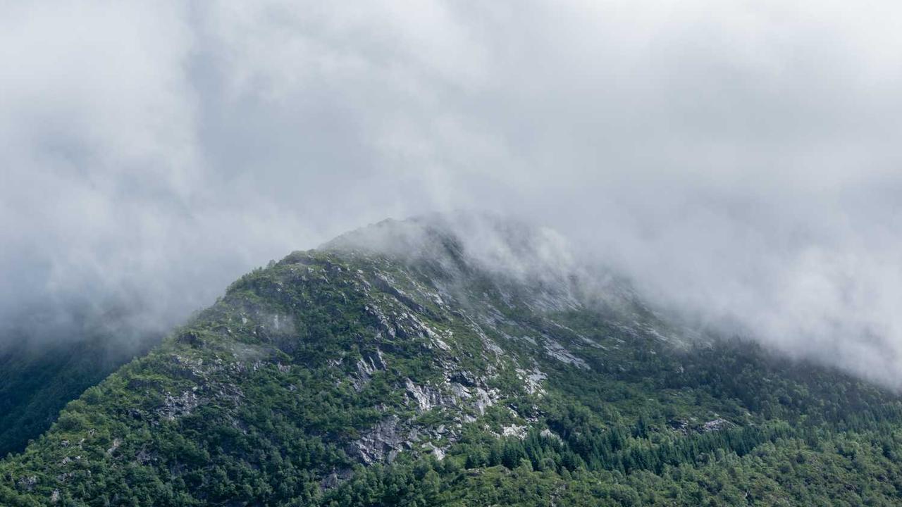 우크라, 카스피해서 러시아 무기 운반선 2척 격침 주장 관련 대표 이미지